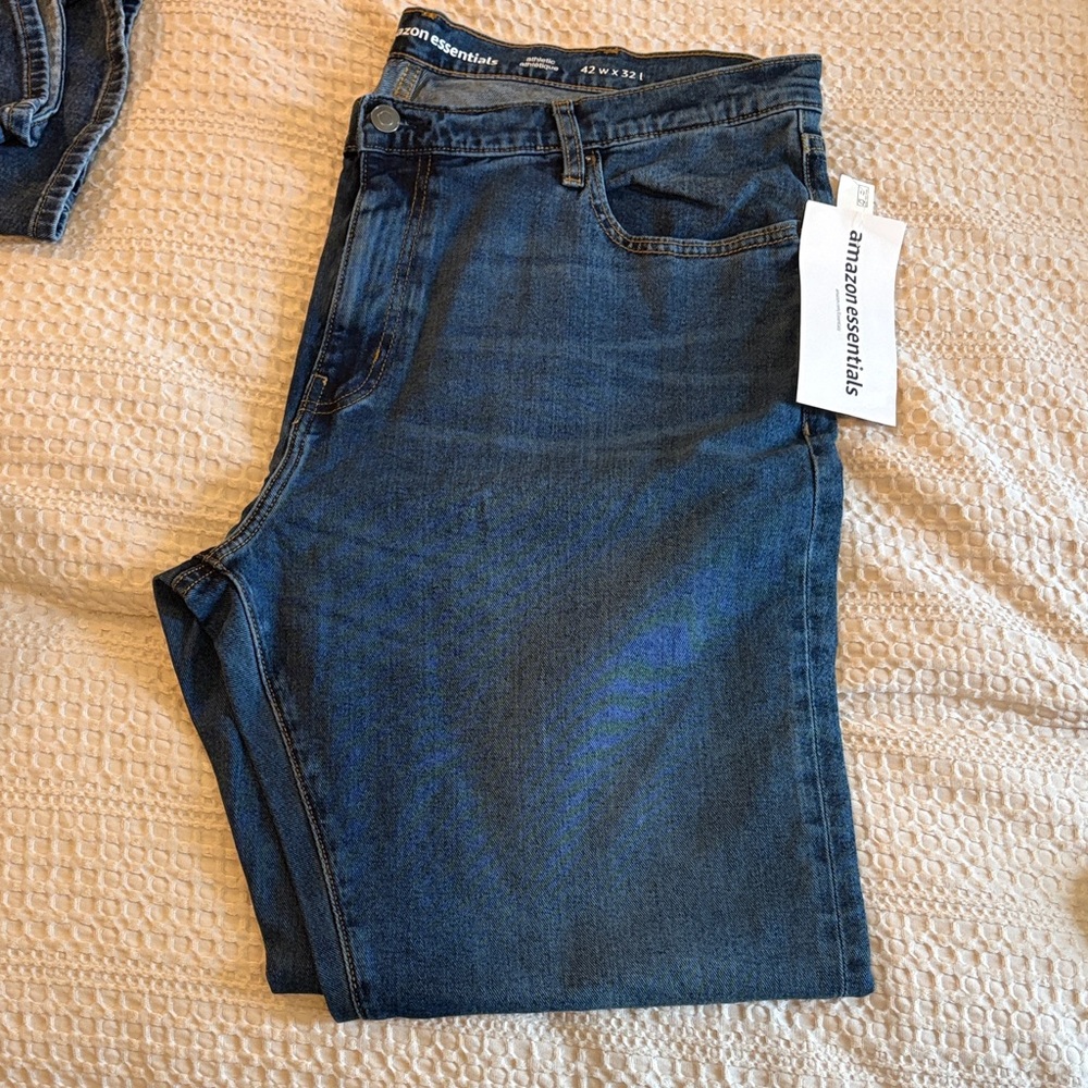 Amazon Essentials Men’s athletic fit Straight Jeans in Dark Blue 42 x 32